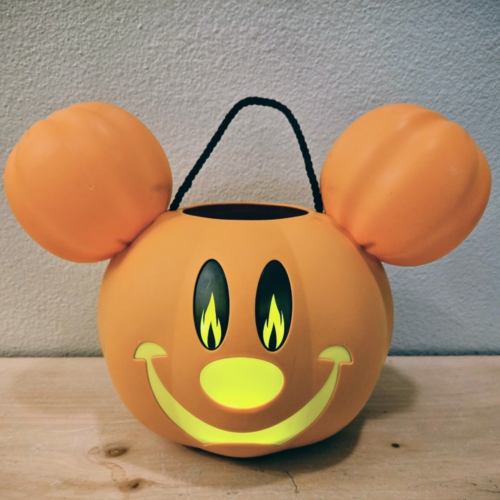 Disney Mickey Mouse Pumpkin Light Up Trick or Treat Bucket Halloween Blow Mold